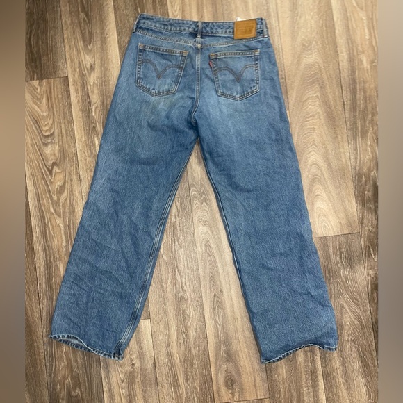 Levi's Women’s Loose Denim Jeans - Picture 1 of 5